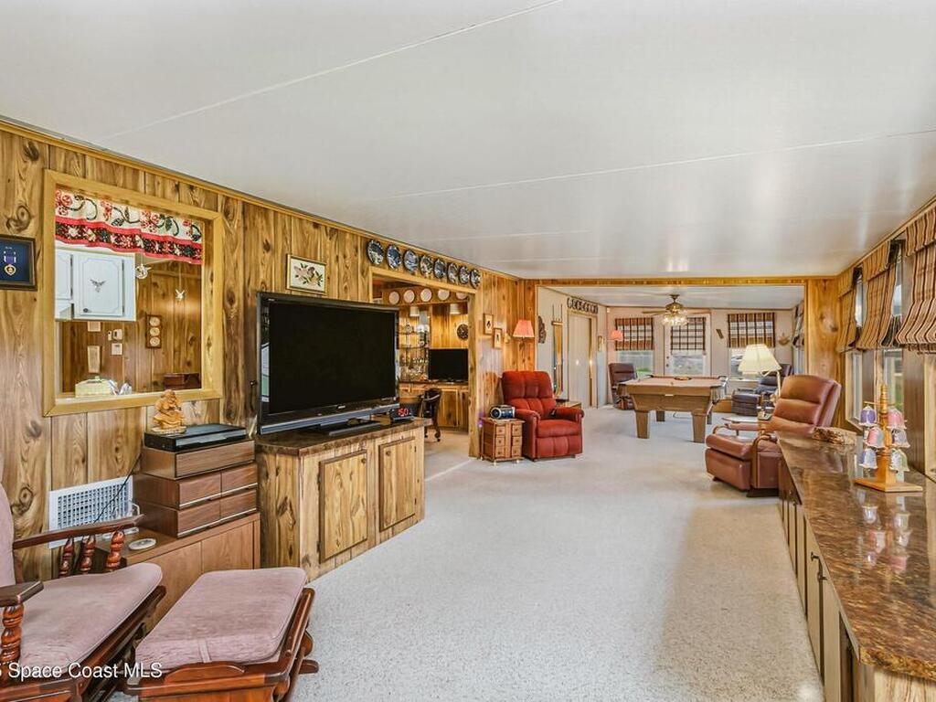 520 Lee Court, West Melbourne, FL 32904