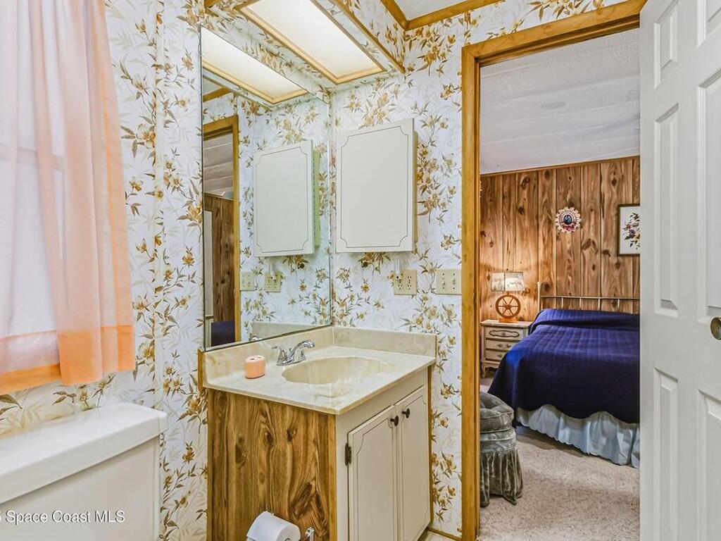 520 Lee Court, West Melbourne, FL 32904