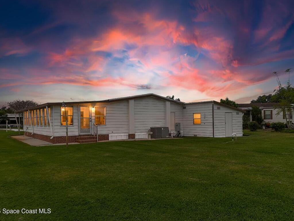 520 Lee Court, West Melbourne, FL 32904