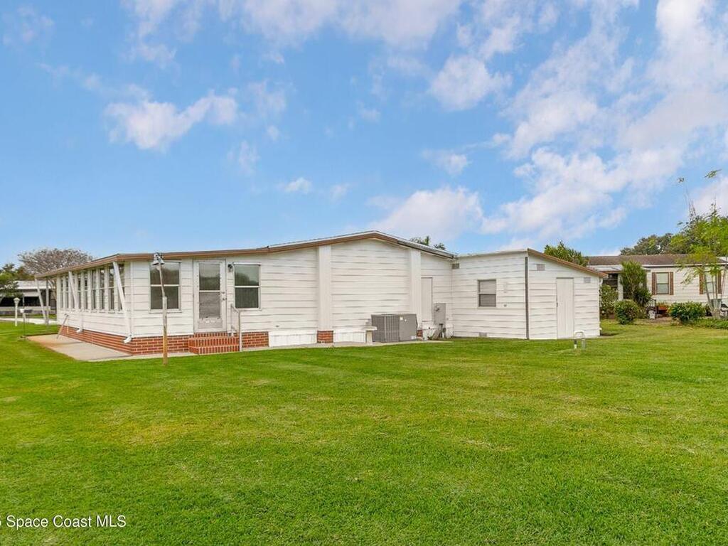 520 Lee Court, West Melbourne, FL 32904