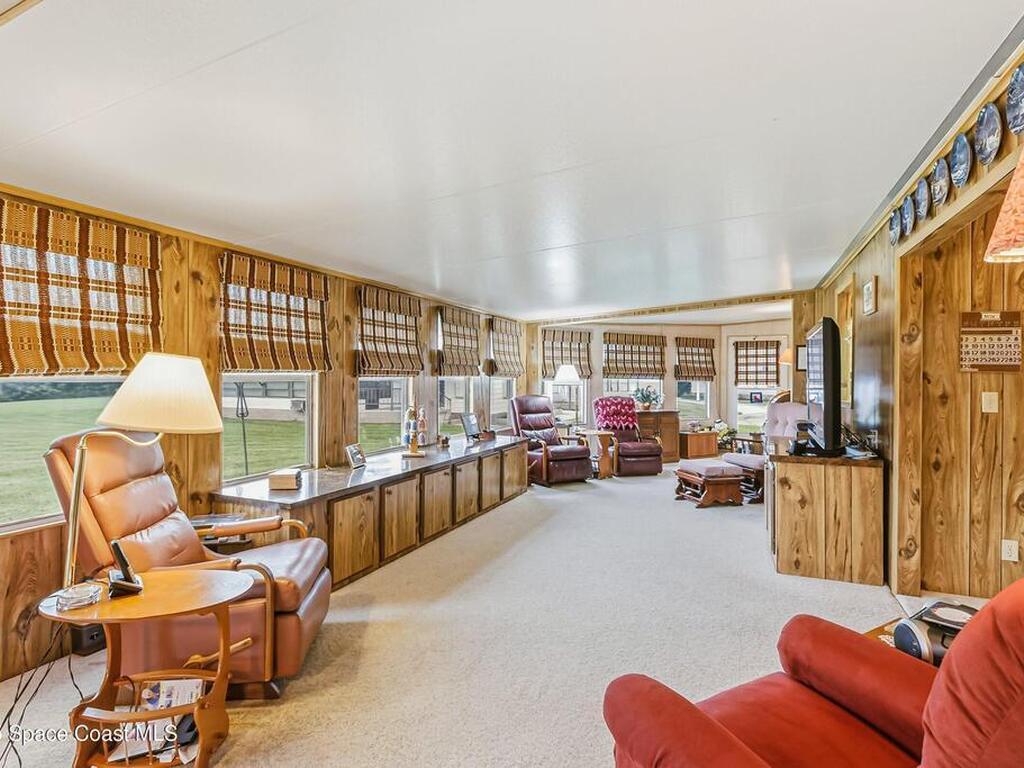 520 Lee Court, West Melbourne, FL 32904