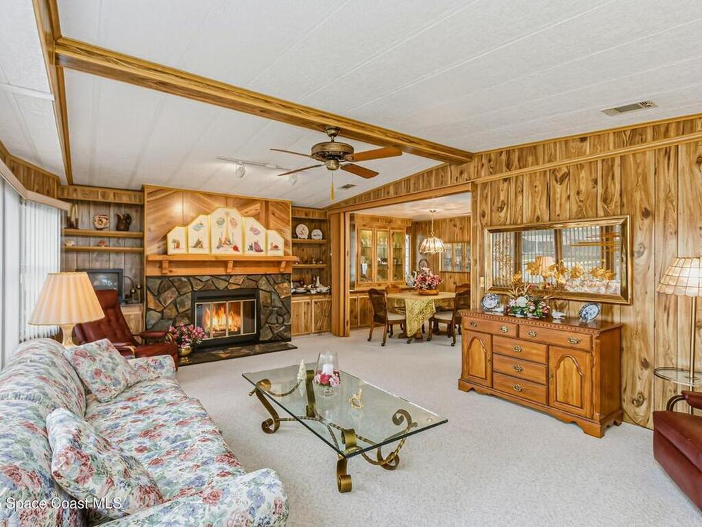 520 Lee Court, West Melbourne, FL 32904