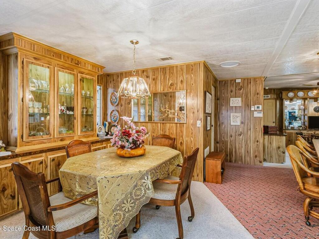 520 Lee Court, West Melbourne, FL 32904