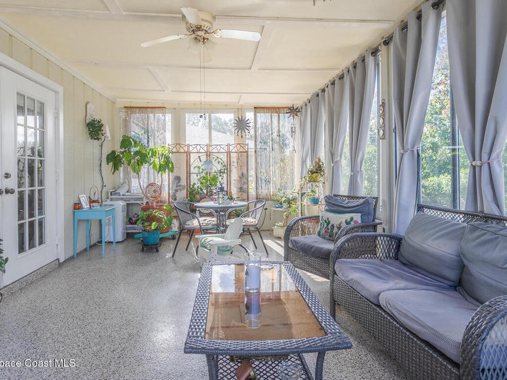 970 Tahiti Avenue, Palm Bay, FL 32909