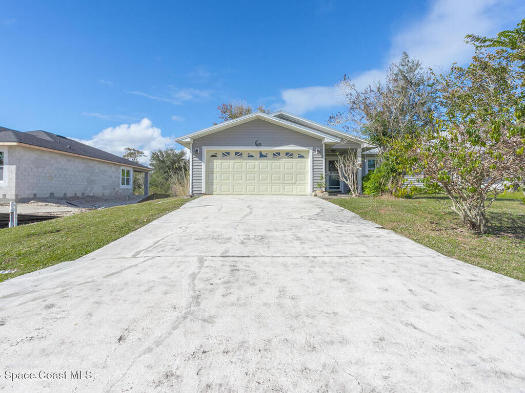 970 Tahiti Avenue, Palm Bay, FL 32909