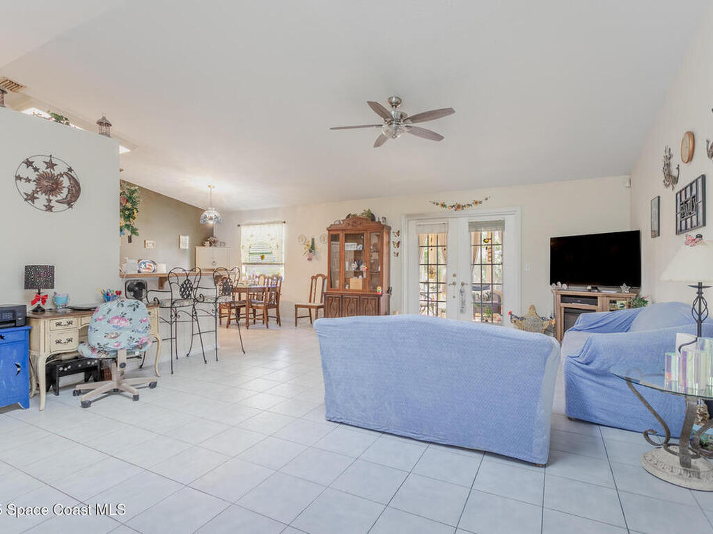 970 Tahiti Avenue, Palm Bay, FL 32909