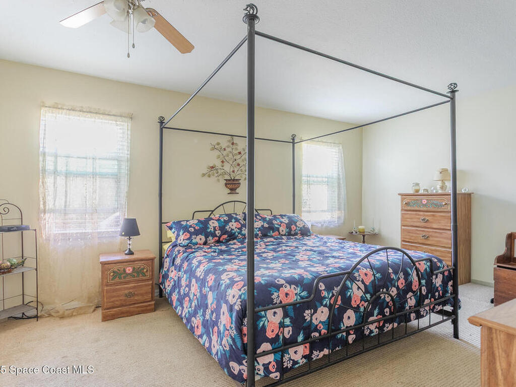 970 Tahiti Avenue, Palm Bay, FL 32909