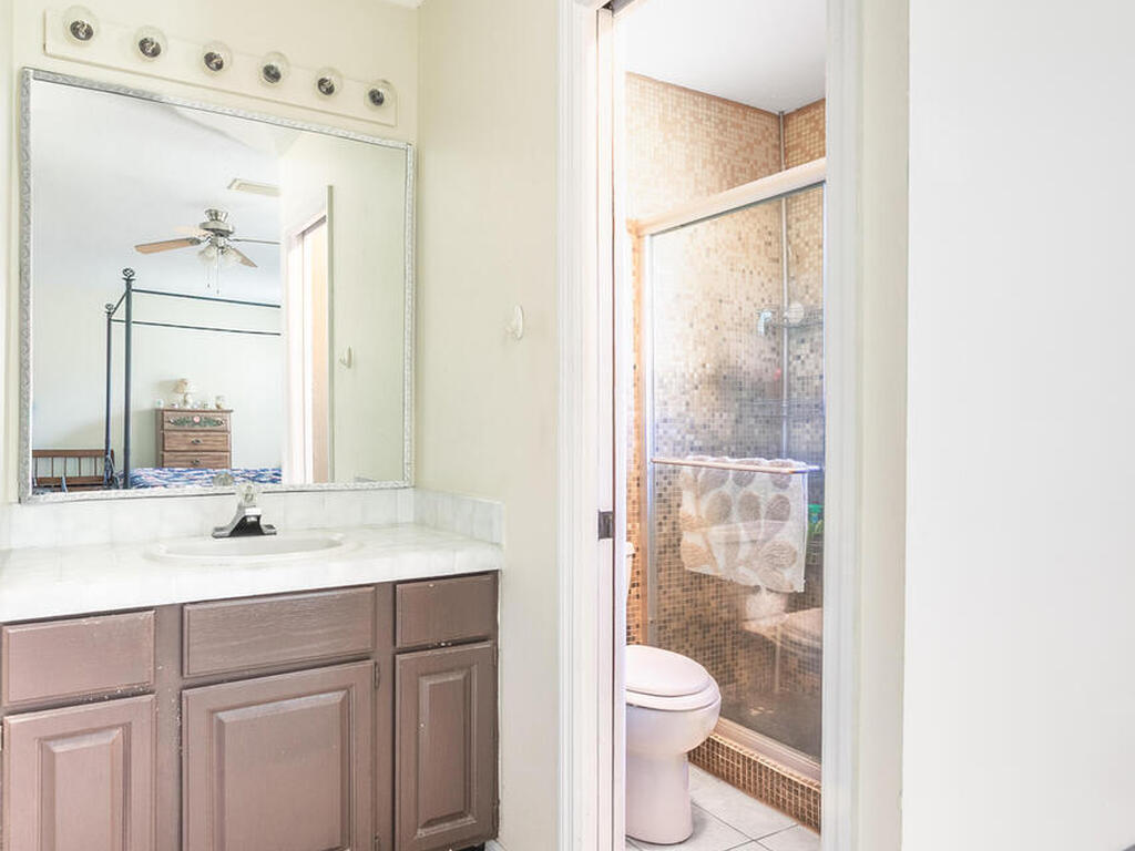 970 Tahiti Avenue, Palm Bay, FL 32909