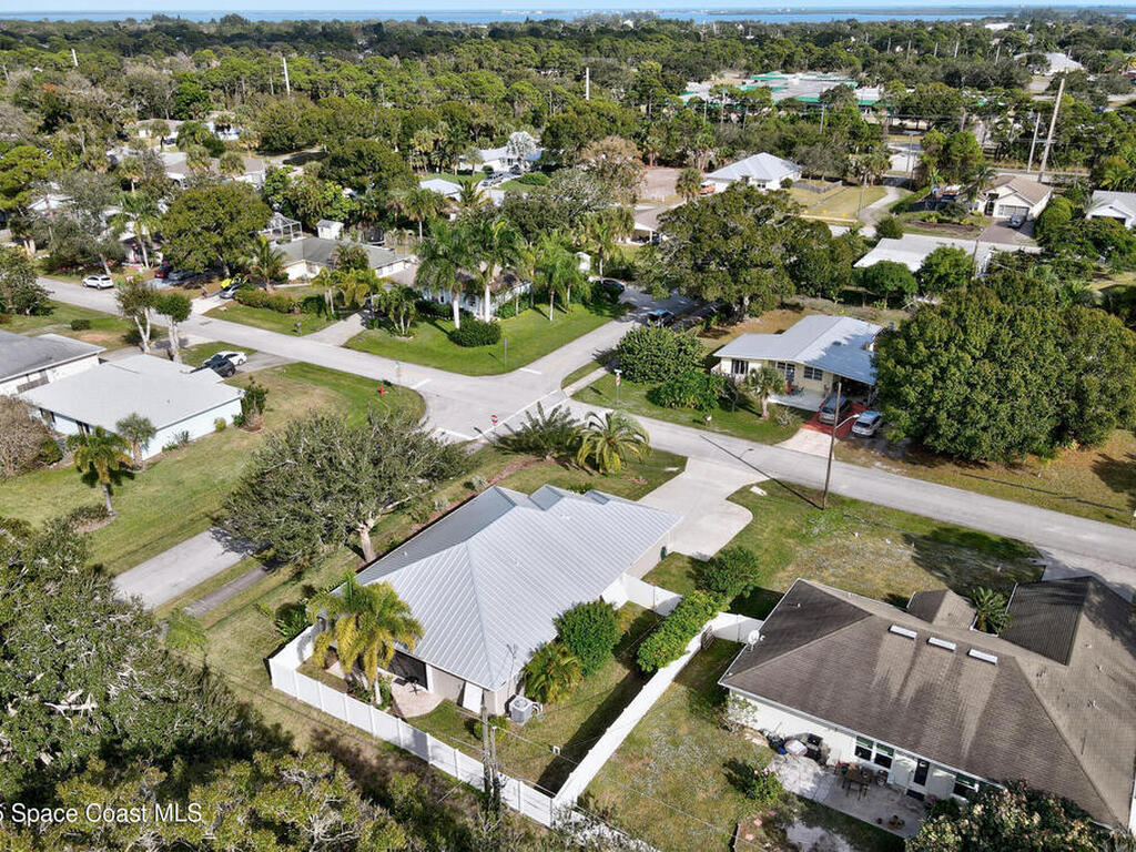 402 Toledo Street, Sebastian, FL 32958