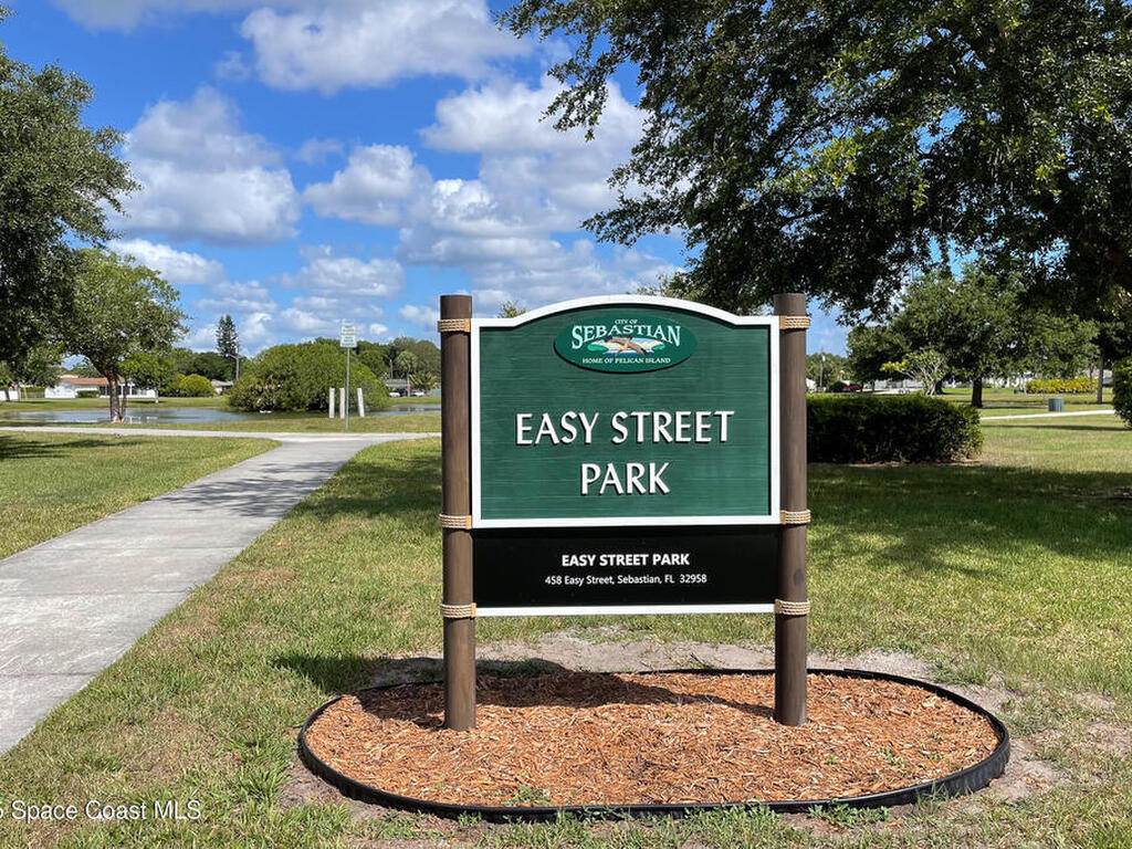 402 Toledo Street, Sebastian, FL 32958