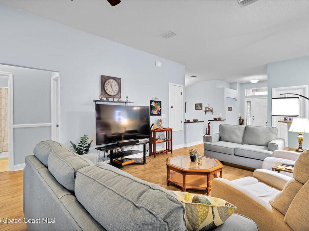 402 Toledo Street, Sebastian, FL 32958