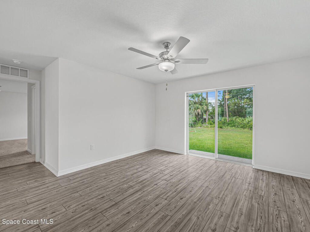 526 Black Horse Street, Palm Bay, FL 32909