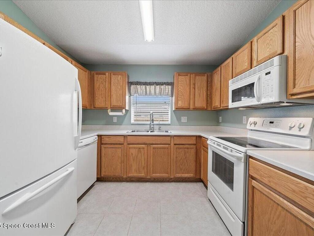 433 Haleybury Street, Palm Bay, FL 32908