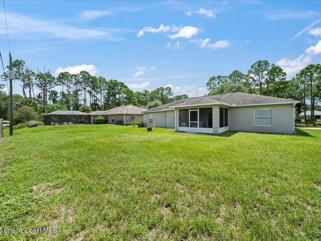 433 Haleybury Street, Palm Bay, FL 32908