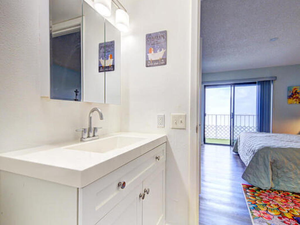 190 Seminole Lane, Cocoa Beach, FL 32931