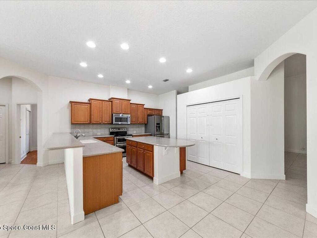 327 Southampton Drive, Indialantic, FL 32903