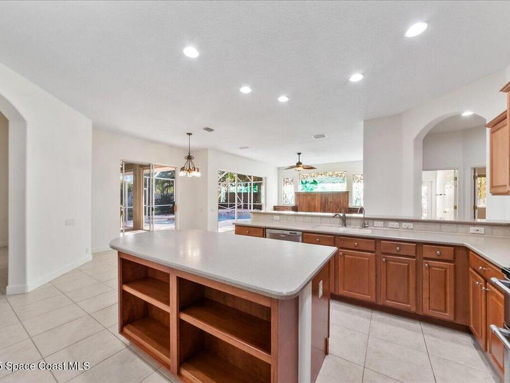 327 Southampton Drive, Indialantic, FL 32903