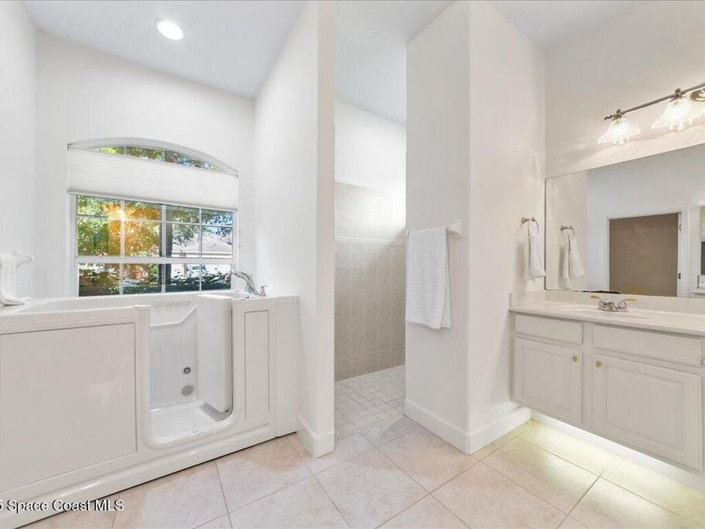 327 Southampton Drive, Indialantic, FL 32903