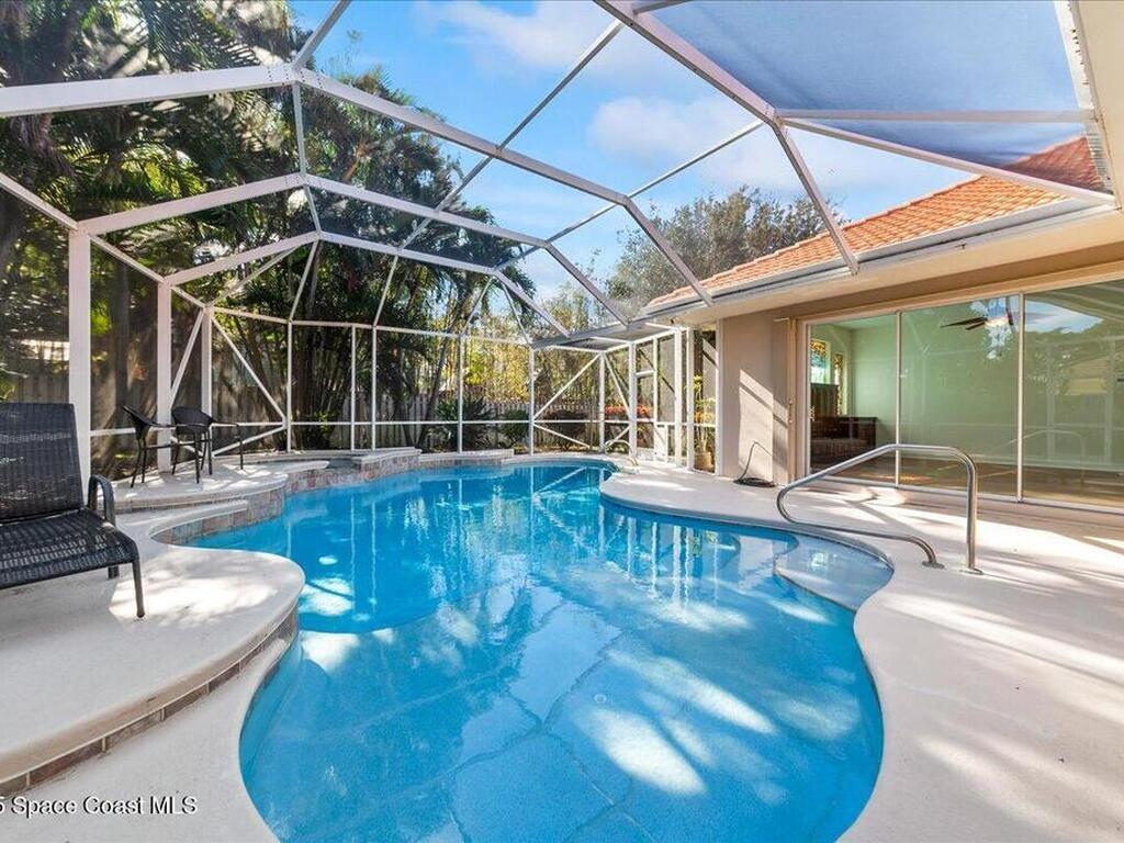 327 Southampton Drive, Indialantic, FL 32903