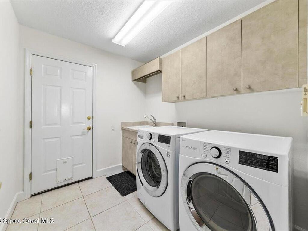 327 Southampton Drive, Indialantic, FL 32903