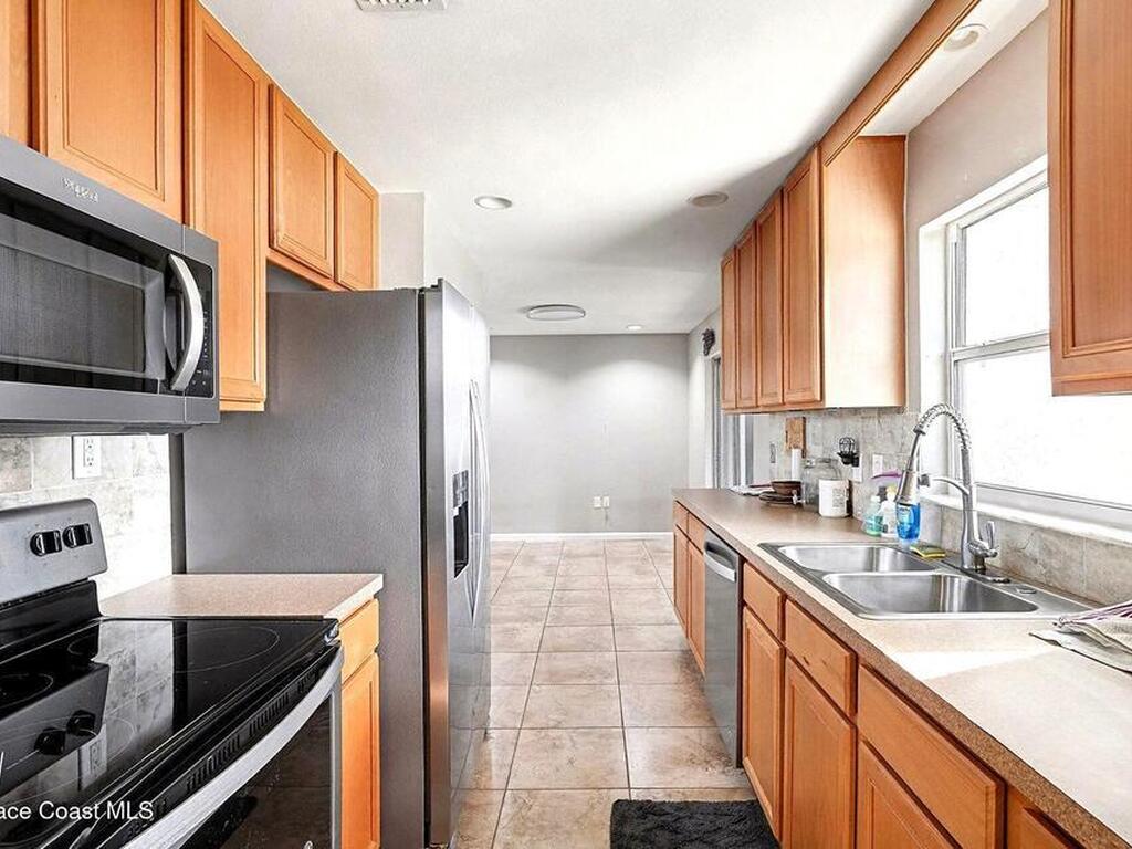 2065 Abalone Avenue, Indialantic, FL 32903