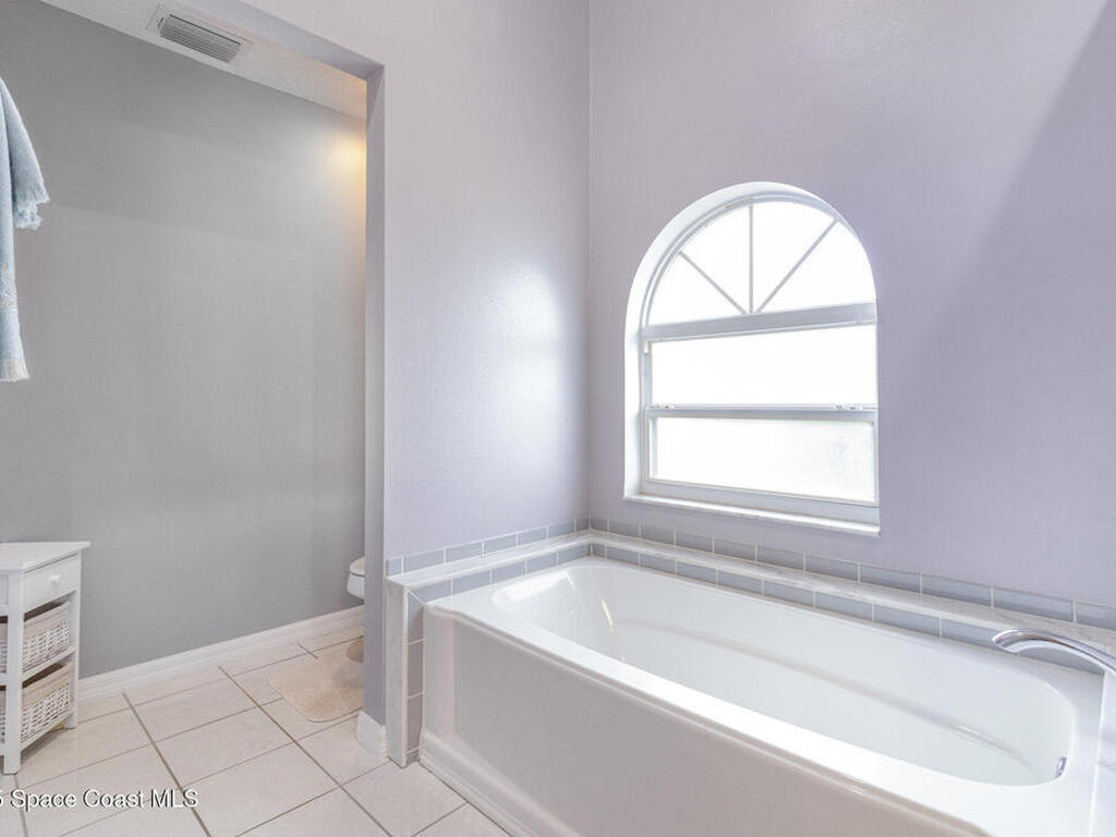 688 Naples Court, Melbourne, FL 32904