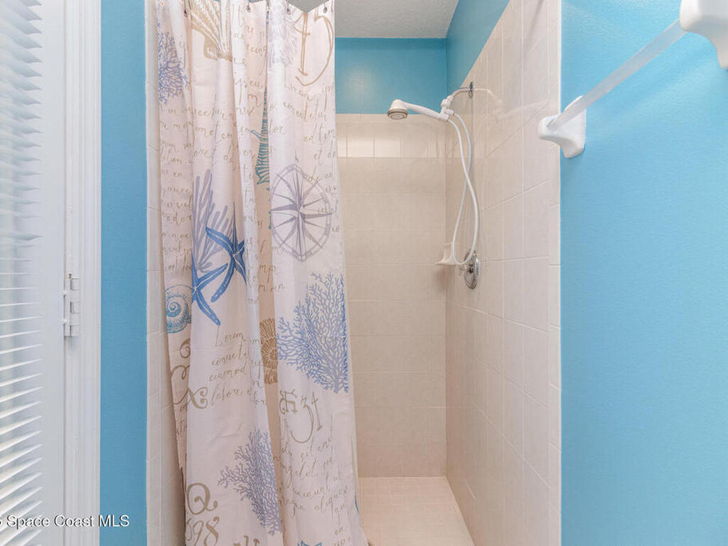 688 Naples Court, Melbourne, FL 32904