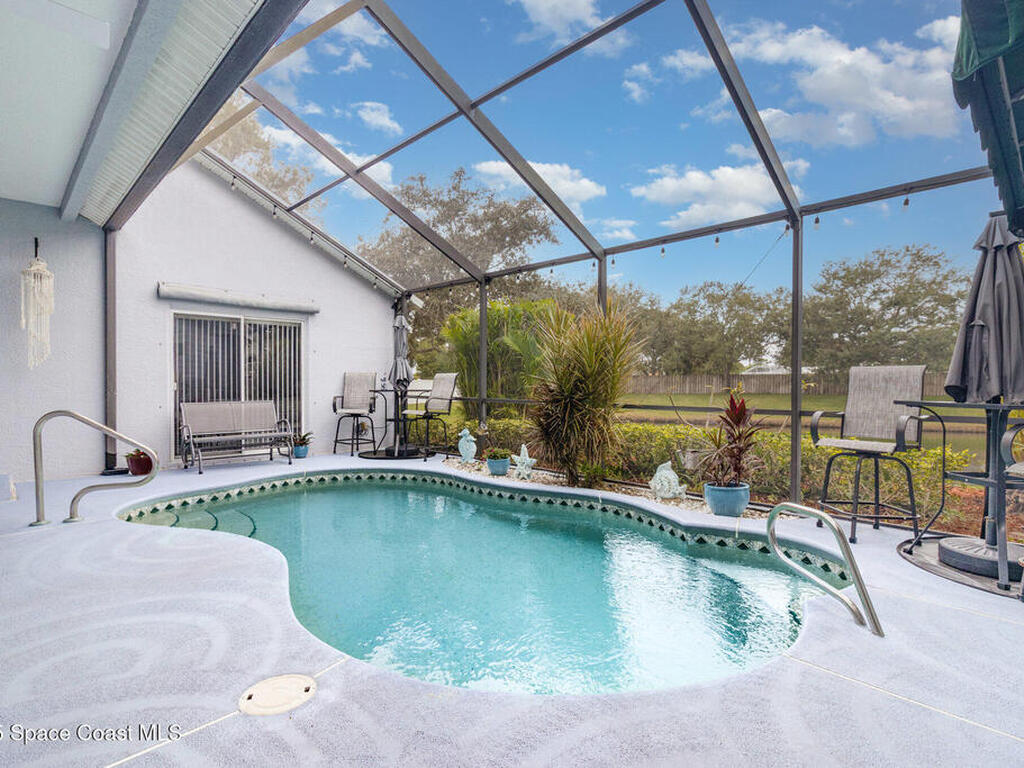 688 Naples Court, Melbourne, FL 32904