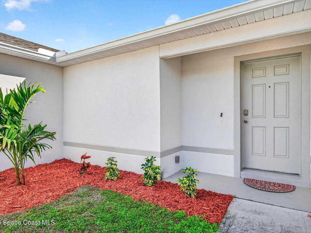 1864 Red Bud Circle, Palm Bay, FL 32909