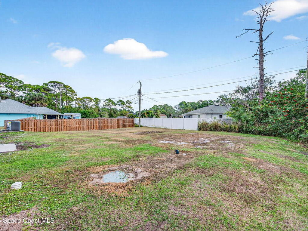 1864 Red Bud Circle, Palm Bay, FL 32909