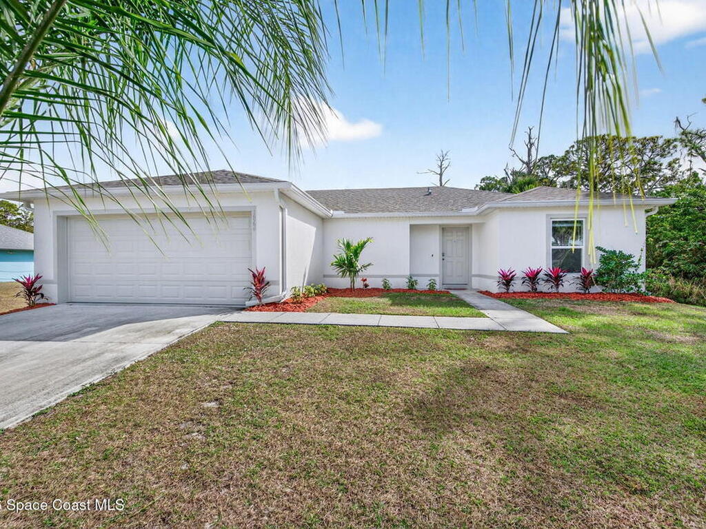 1864 Red Bud Circle, Palm Bay, FL 32909