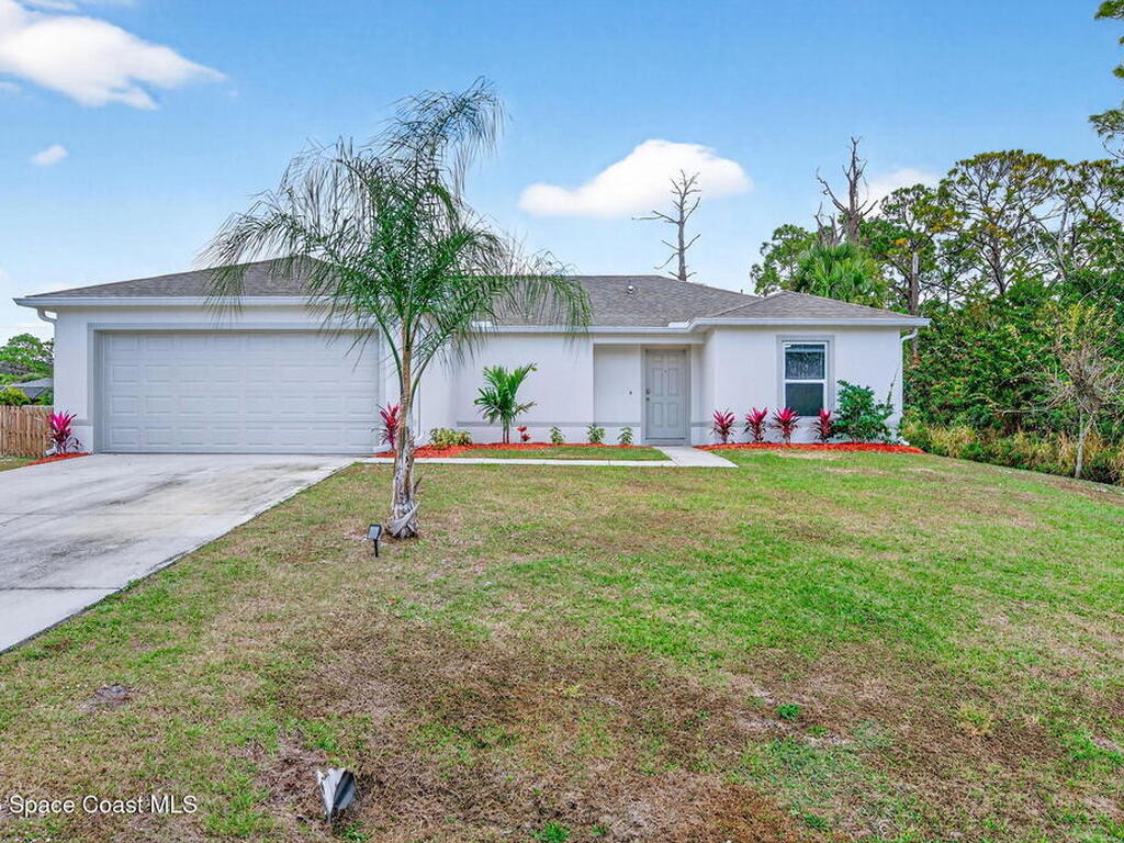1864 Red Bud Circle, Palm Bay, FL 32909