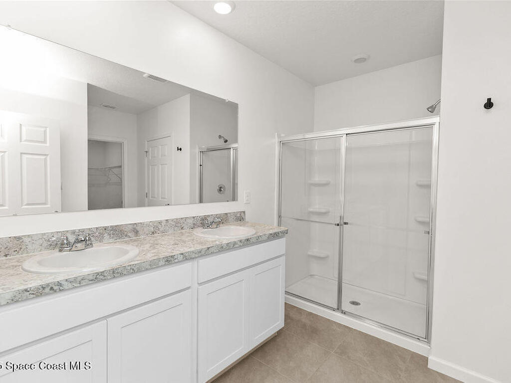 985 Dugan Circle, Palm Bay, FL 32909