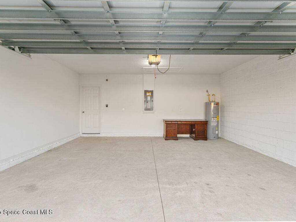 985 Dugan Circle, Palm Bay, FL 32909