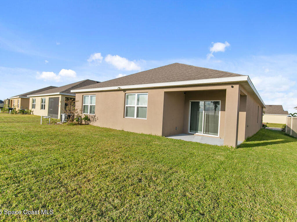 985 Dugan Circle, Palm Bay, FL 32909