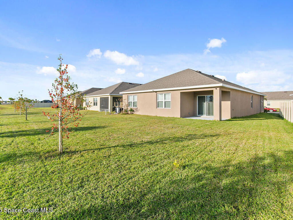 985 Dugan Circle, Palm Bay, FL 32909