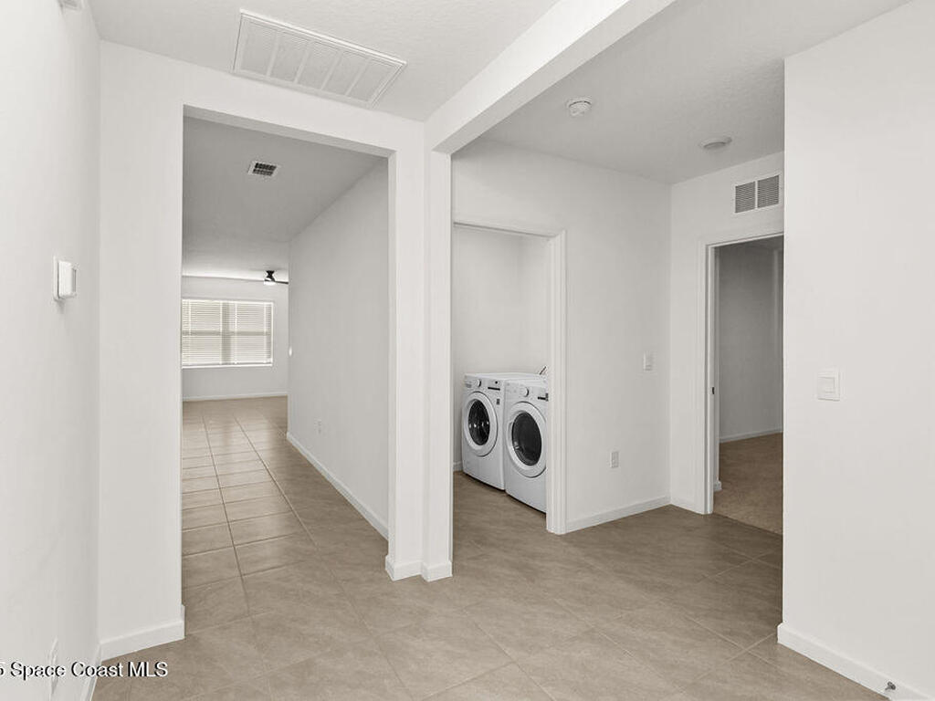 985 Dugan Circle, Palm Bay, FL 32909