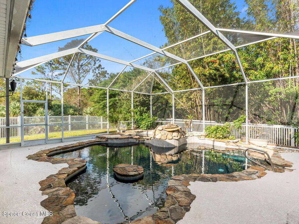 943 Carriage Hill Road, Melbourne, FL 32940