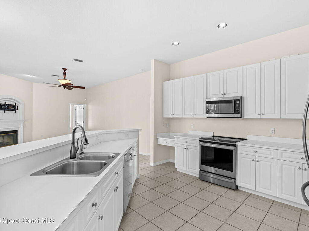 943 Carriage Hill Road, Melbourne, FL 32940