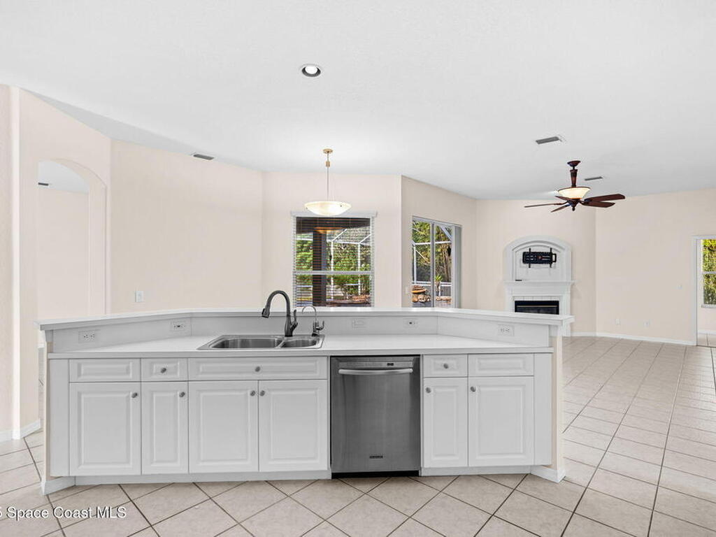 943 Carriage Hill Road, Melbourne, FL 32940