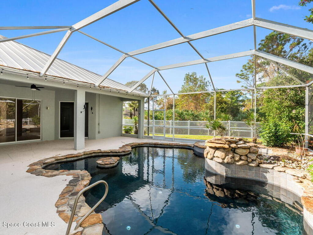 943 Carriage Hill Road, Melbourne, FL 32940