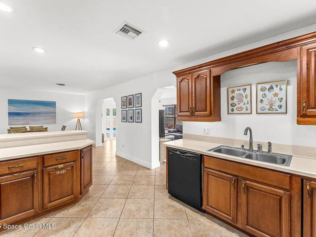 926 Santa Cruz Road, Cocoa Beach, FL 32931