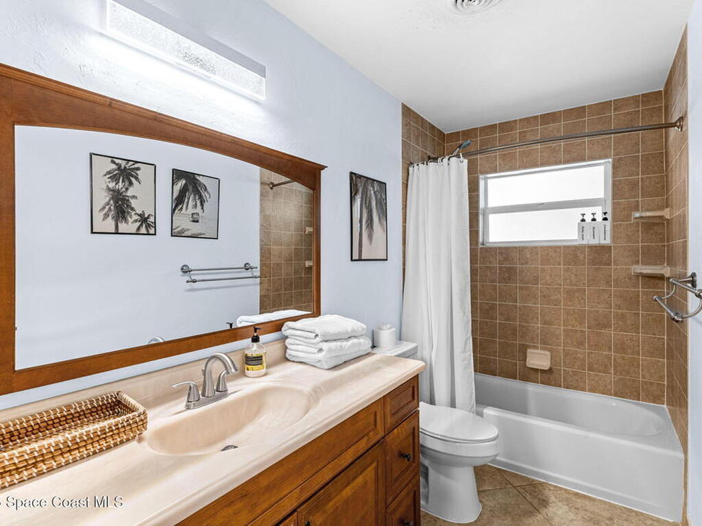 926 Santa Cruz Road, Cocoa Beach, FL 32931