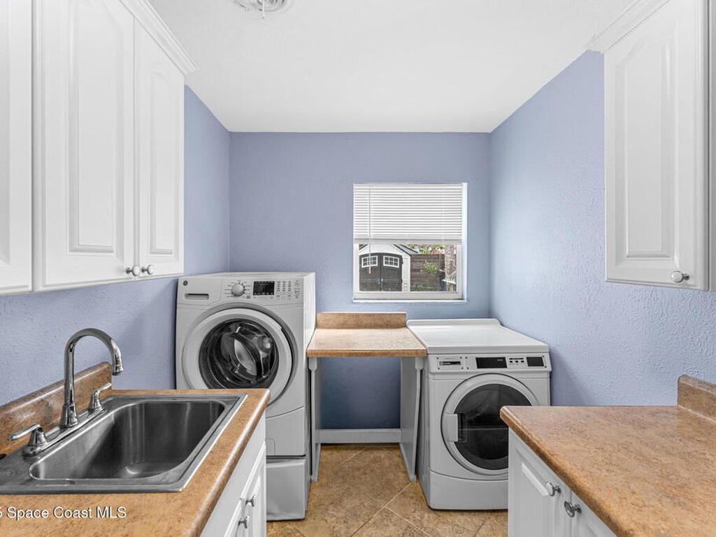 926 Santa Cruz Road, Cocoa Beach, FL 32931