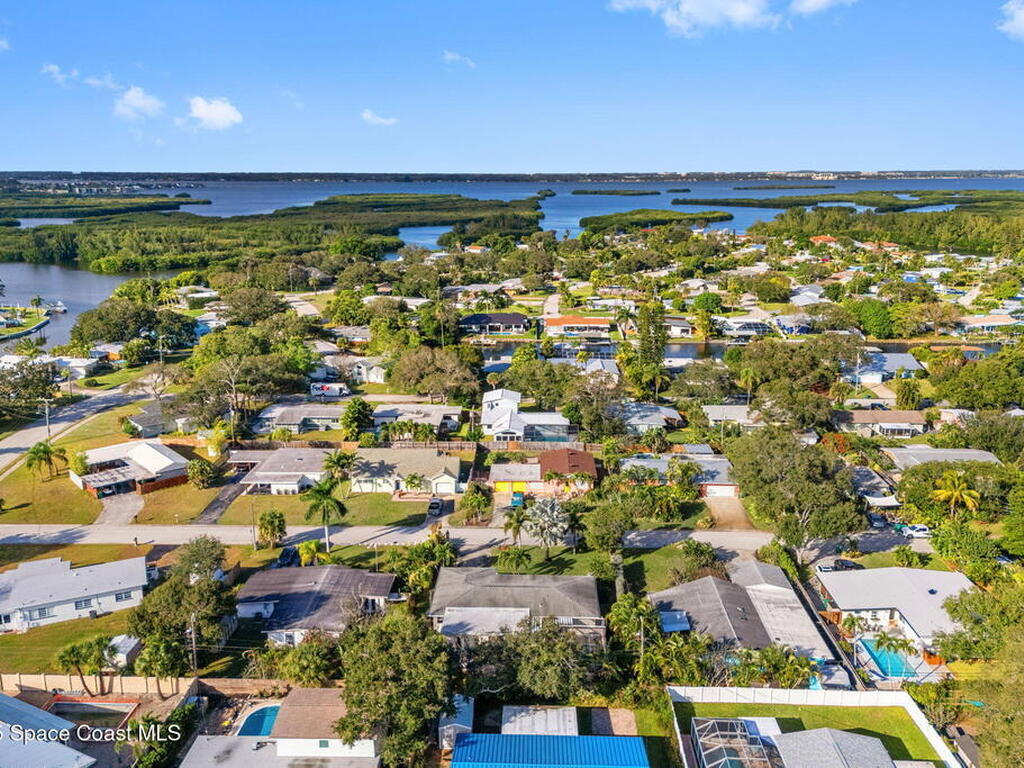 926 Santa Cruz Road, Cocoa Beach, FL 32931