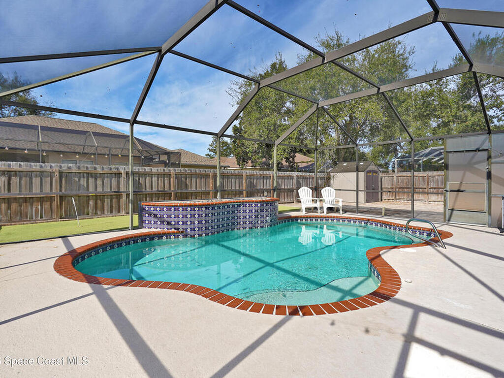 6042 Newbury Circle, Melbourne, FL 32940