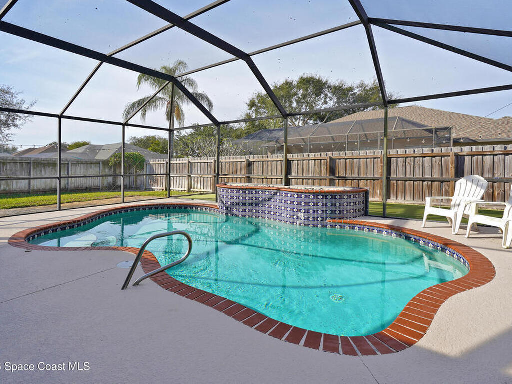 6042 Newbury Circle, Melbourne, FL 32940