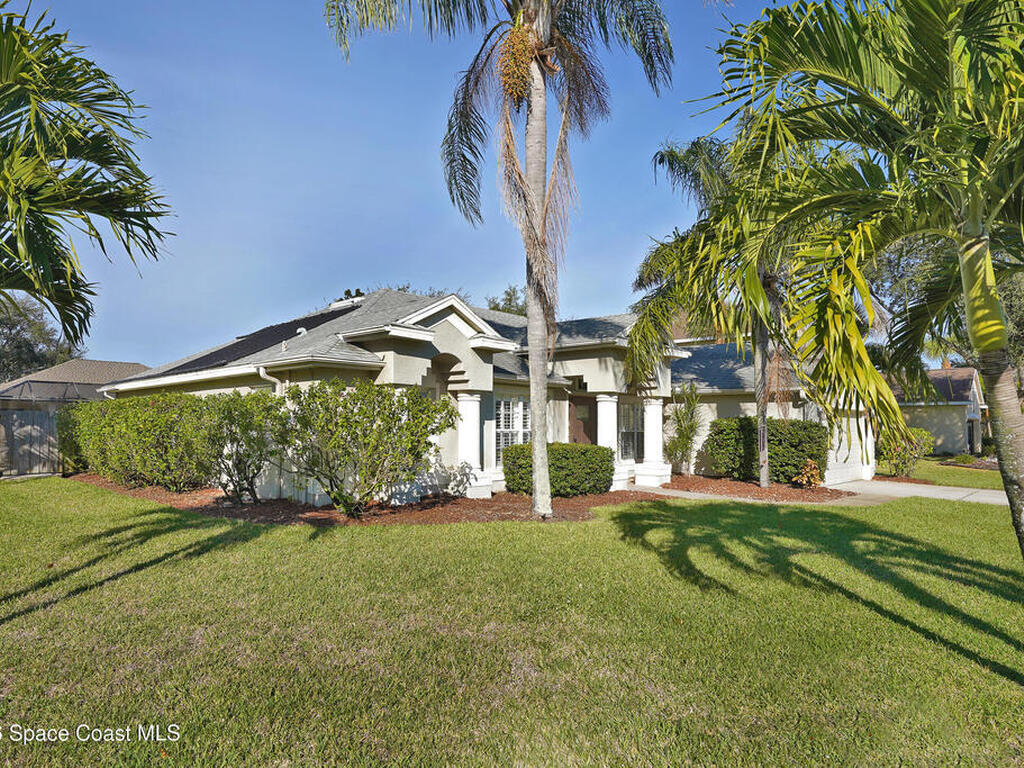 6042 Newbury Circle, Melbourne, FL 32940