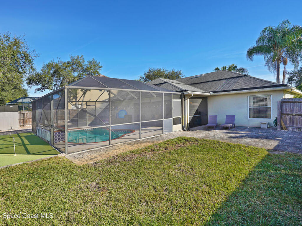 6042 Newbury Circle, Melbourne, FL 32940
