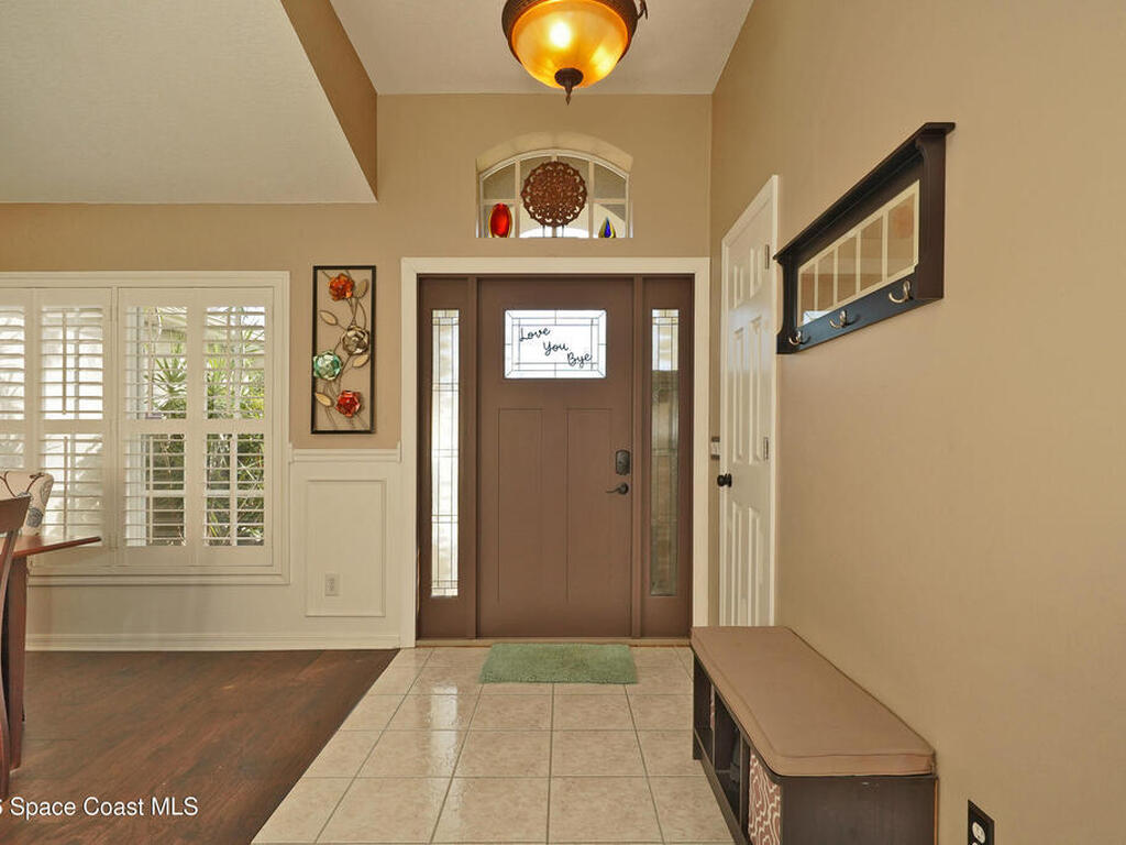 6042 Newbury Circle, Melbourne, FL 32940